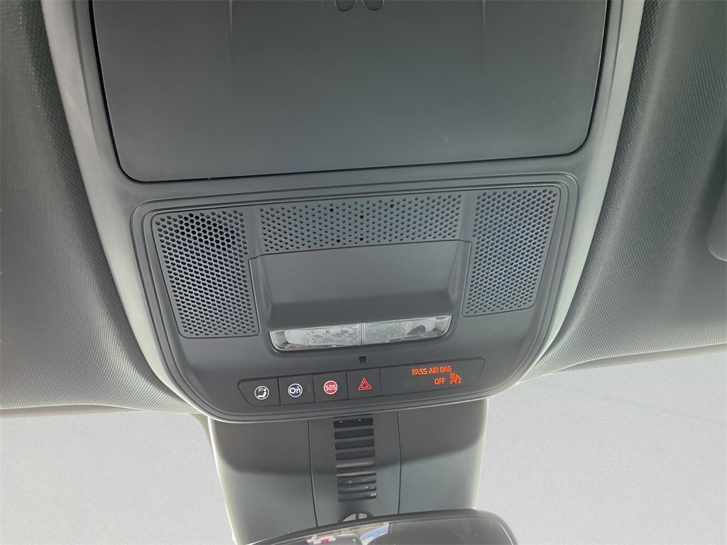 Used 2025 GMC Acadia Elevation image 37