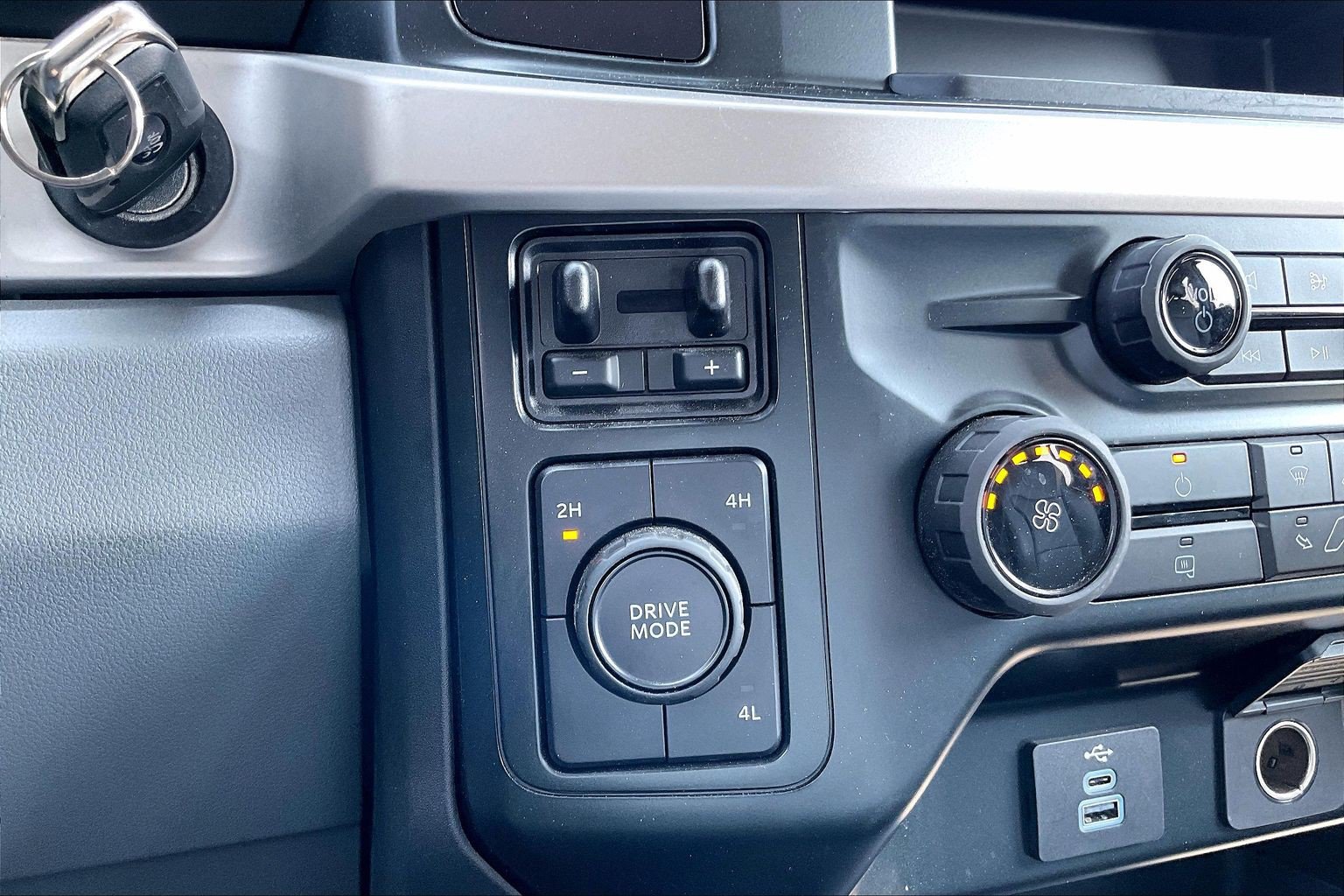 Certified 2023 Ford F250 XL AWD/4WD image 37