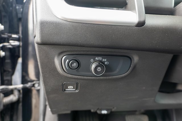 Used 2024 GMC Terrain SLE AWD/4WD image 18
