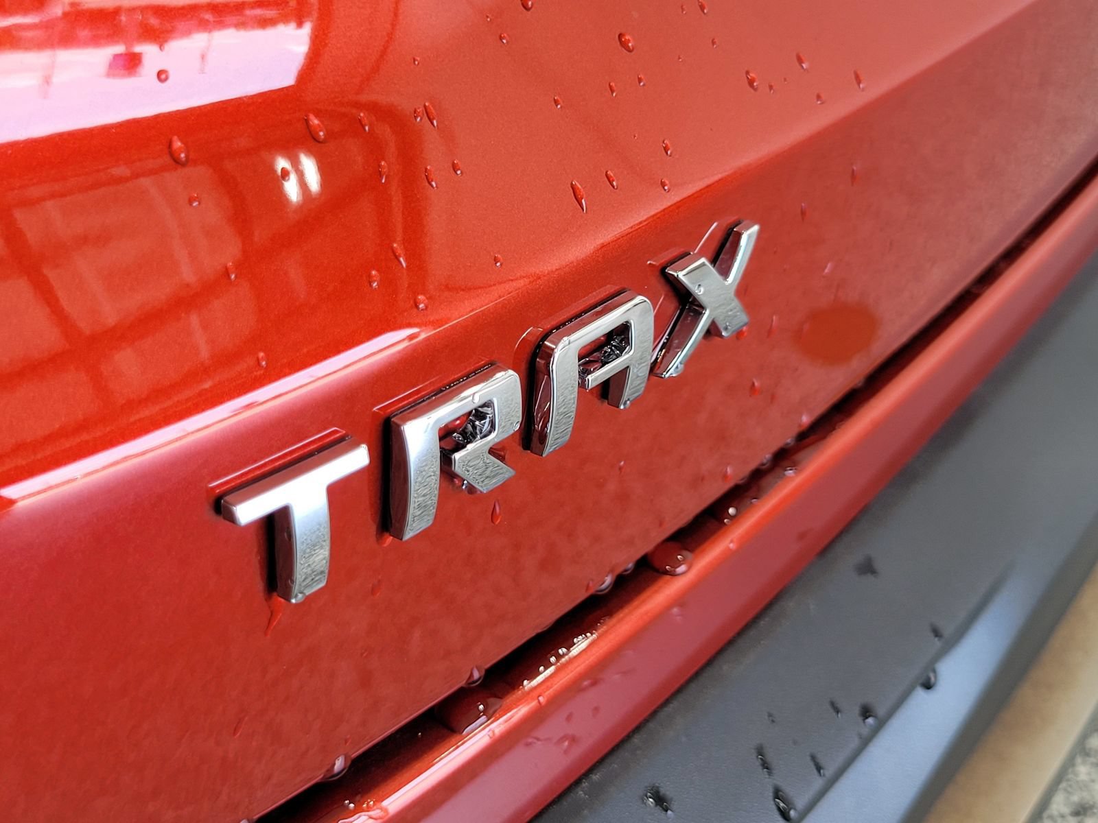 Used 2024 Chevrolet Trax ACTIV w/ Sunroof Package FWD image 32