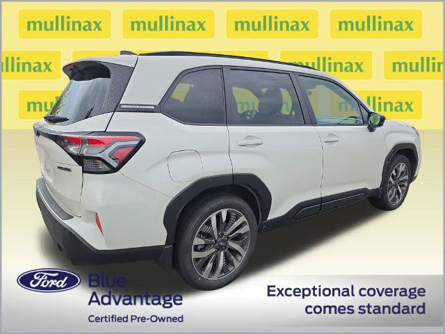 Used 2025 Subaru Forester Touring AWD/4WD image 3
