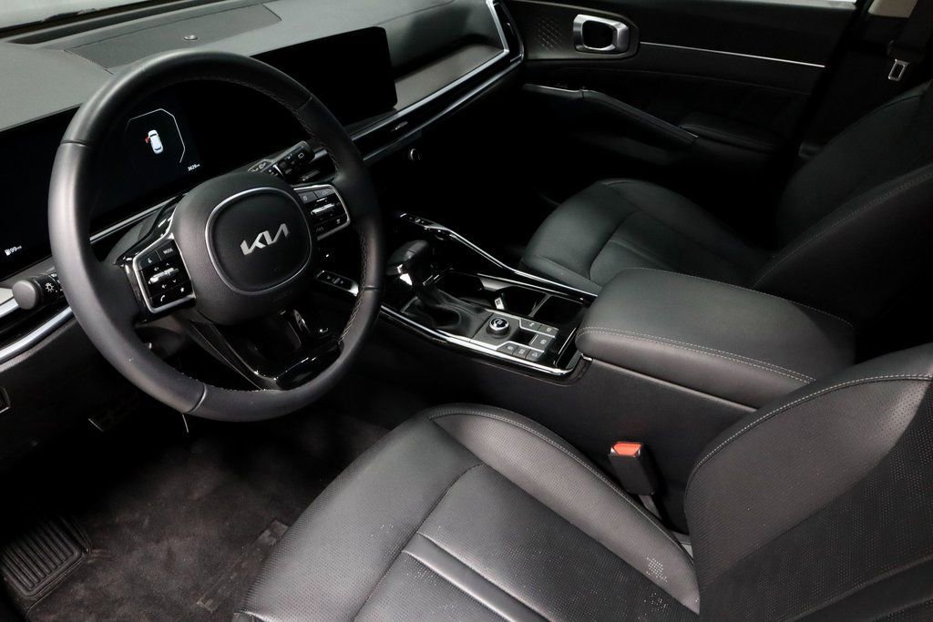 Used 2025 Kia Sorento SX image 25