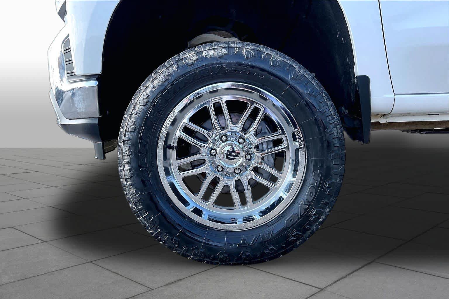 Used 2022 Chevrolet Silverado 1500 LTZ AWD/4WD image 11