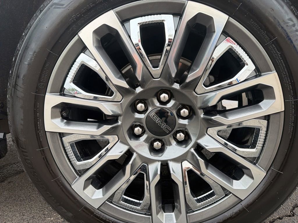 Used 2024 GMC Yukon Denali Ultimate AWD/4WD image 46