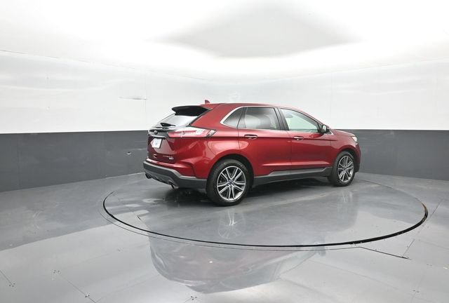 Certified 2019 Ford Edge Titanium w/ Cold Weather Package AWD/4WD image 8