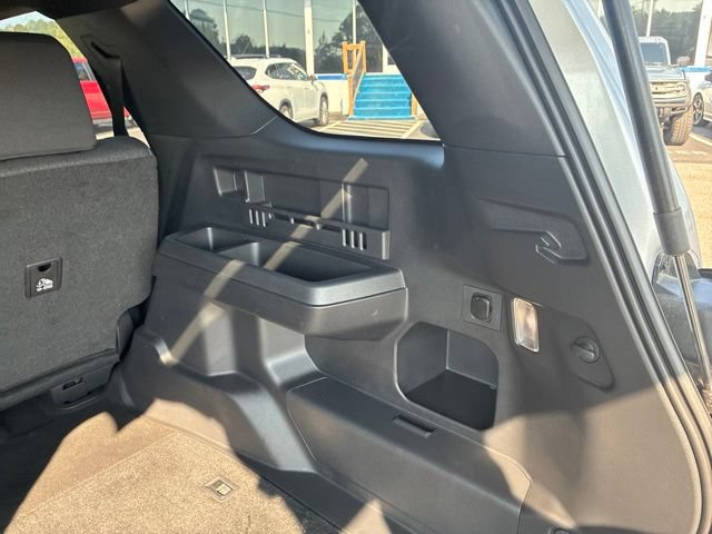 Used 2025 Toyota 4Runner SR5 AWD/4WD image 71