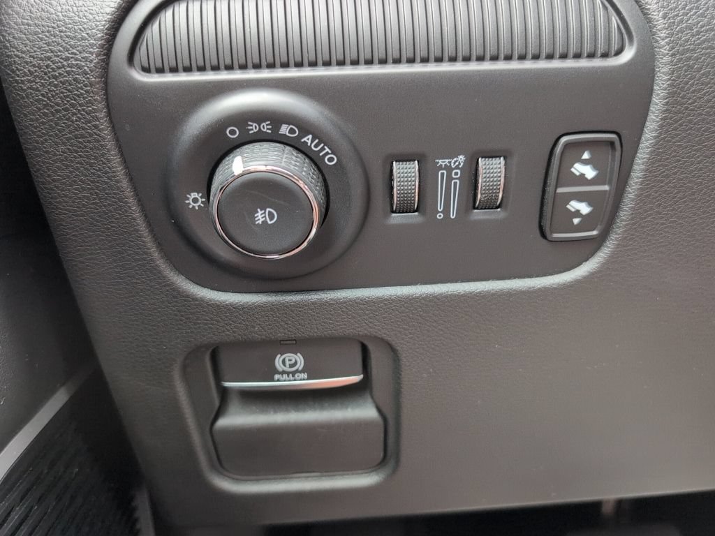 Used 2024 Jeep Wagoneer Series II w/ Flexible Seating Group RWD image 27
