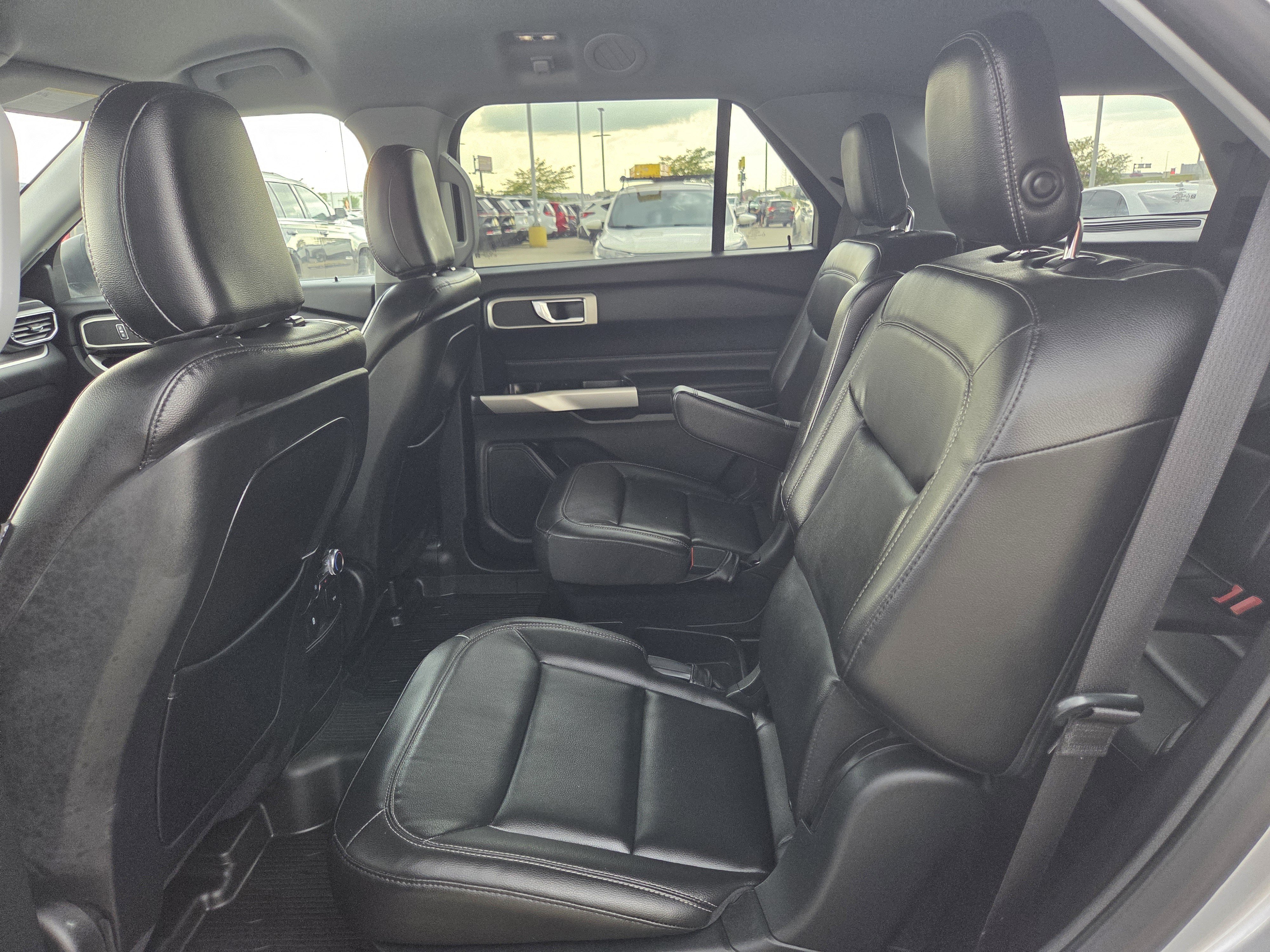 Certified 2020 Ford Explorer XLT w/ Equipment Group 202A AWD/4WD image 22