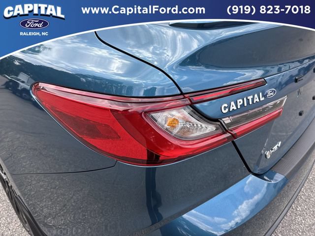 Used 2025 Toyota Camry SE w/ Convenience Package FWD image 15