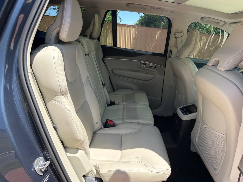 Used 2023 Volvo XC90 T8 Ultimate w/ Lounge Package AWD/4WD image 33