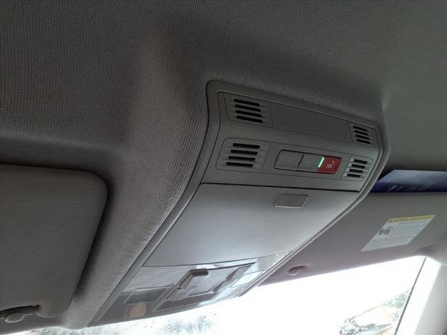 Used 2020 Volkswagen Tiguan S image 16