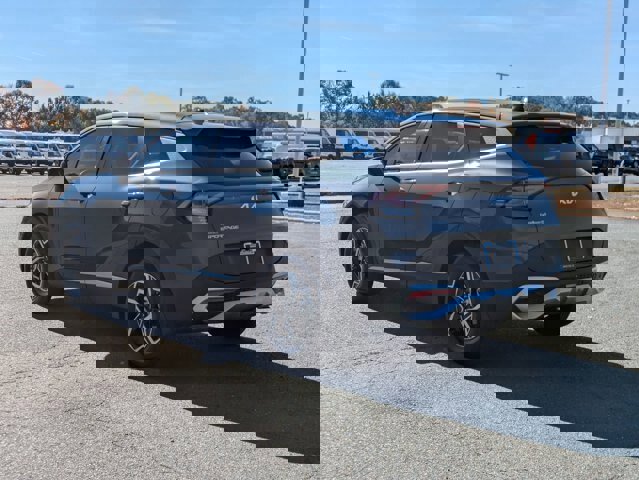 Used 2025 Kia Sportage LX image 4