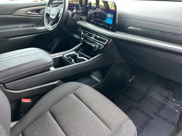 Used 2025 Chevrolet Traverse LT image 16