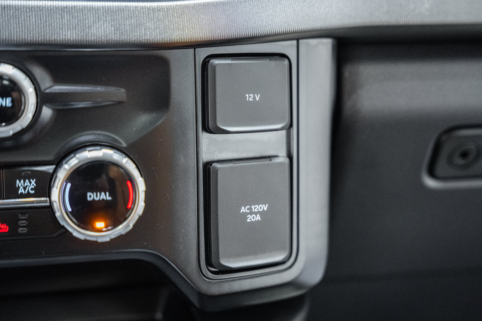 Certified 2024 Ford F250 Platinum AWD/4WD image 36