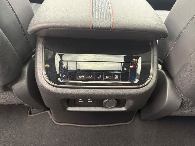 Used 2025 Nissan Armada PRO-4X w/ Pro-4X Premium Package AWD/4WD image 34