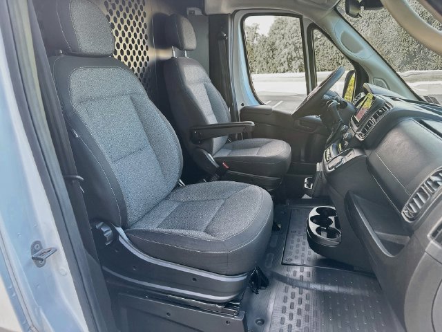 Used 2025 RAM ProMaster 2500 w/ U-Haul Equipment Group FWD image 11