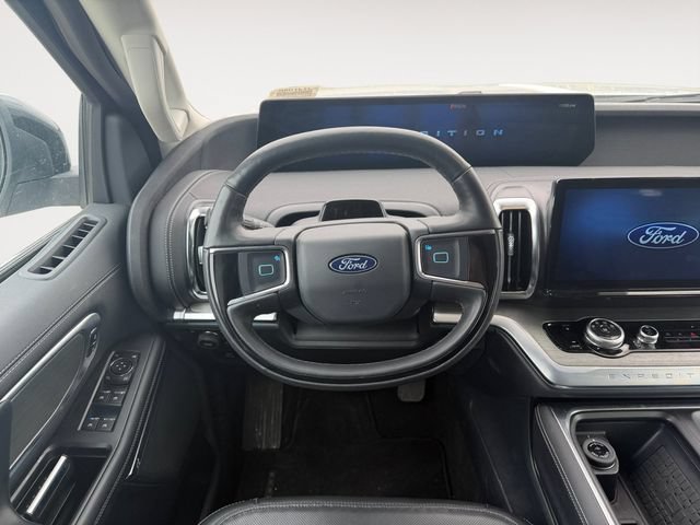 Certified 2025 Ford Expedition Platinum AWD/4WD image 12