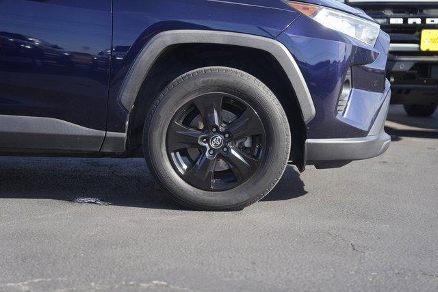 Used 2019 Toyota RAV4 XLE image 7
