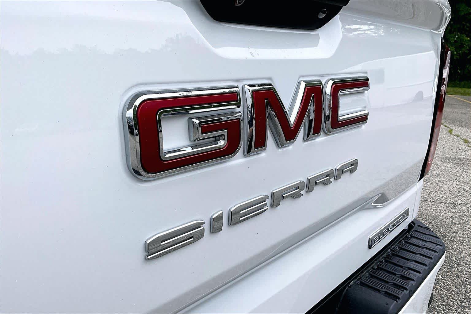 Used 2020 GMC Sierra 1500 Elevation w/ Elevation Value Package AWD/4WD image 33