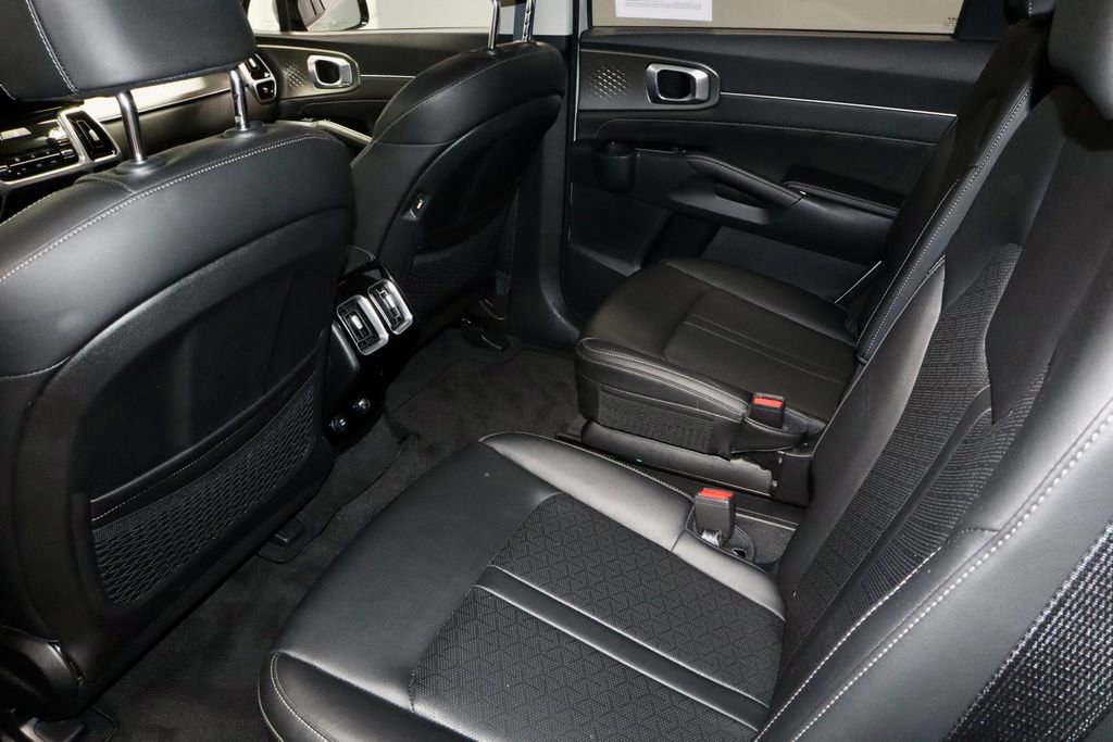 Used 2023 Kia Sorento SX AWD/4WD image 22