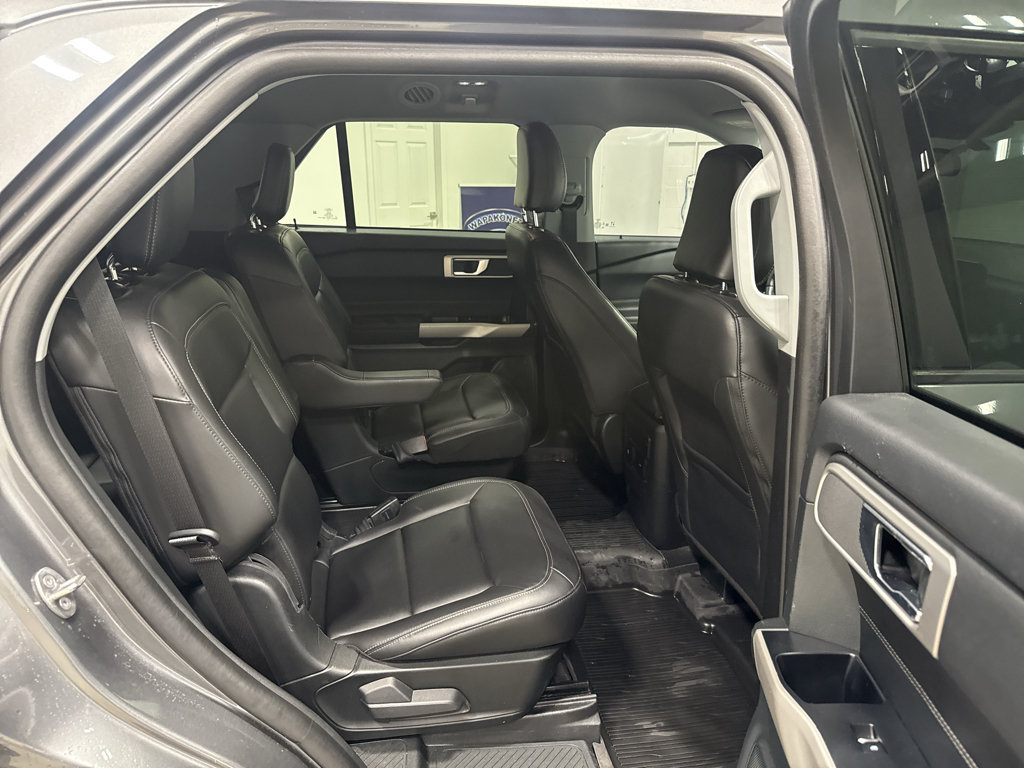 Certified 2024 Ford Explorer XLT w/ Equipment Group 202A AWD/4WD image 21