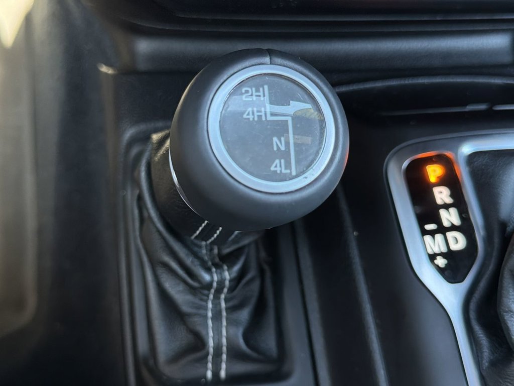 Used 2019 Jeep Wrangler Unlimited Sahara AWD/4WD image 30
