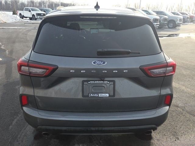 Certified 2024 Ford Escape ST-Line w/ Cold Weather Package image 9
