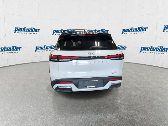 Used 2023 INFINITI QX60 Sensory w/ Vision Package AWD/4WD image 8