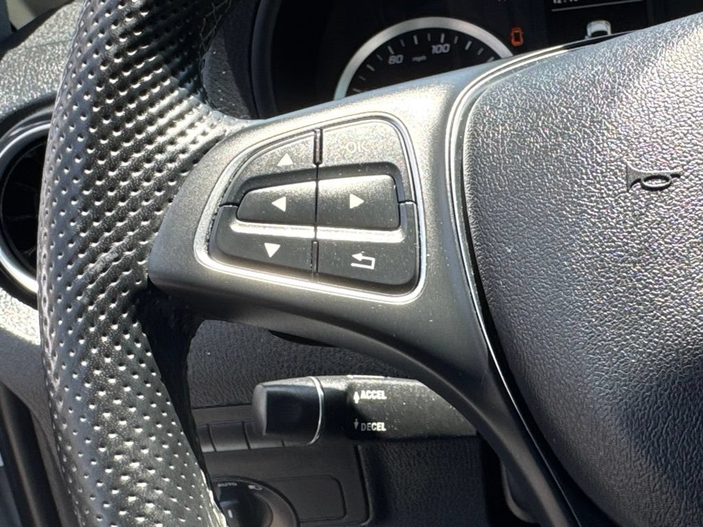Used 2023 Mercedes-Benz Metris Passenger image 30