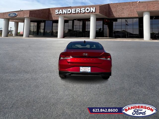 Used 2023 Hyundai Elantra SEL w/ Convenience Package image 4