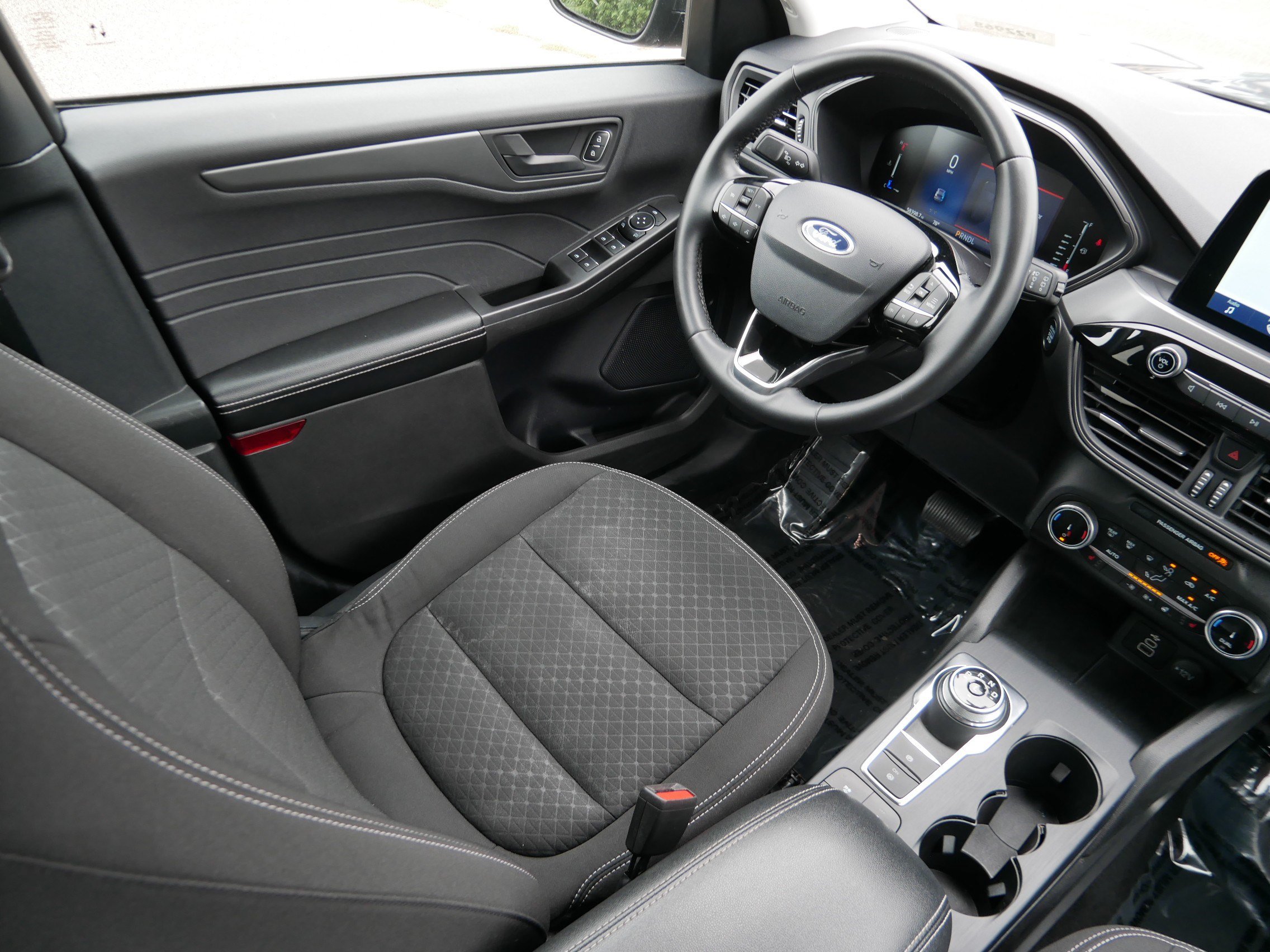 Certified 2024 Ford Escape Active AWD/4WD image 9