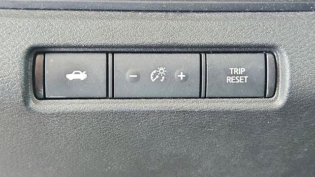 Used 2024 Nissan Altima 2.5 SV FWD image 10