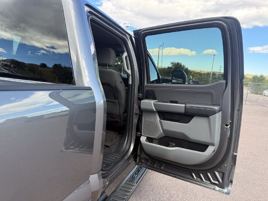 Certified 2023 Ford F250 XLT w/ Black Appearance Package AWD/4WD image 21