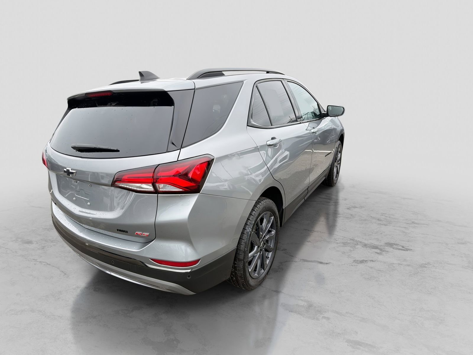 Used 2023 Chevrolet Equinox RS w/ LPO, Floor Liner Package AWD/4WD image 8