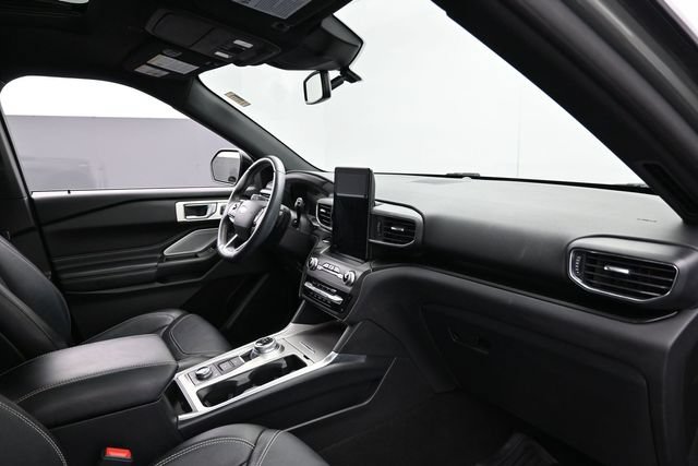 Certified 2020 Ford Explorer ST w/ Premium Technology Package AWD/4WD image 35