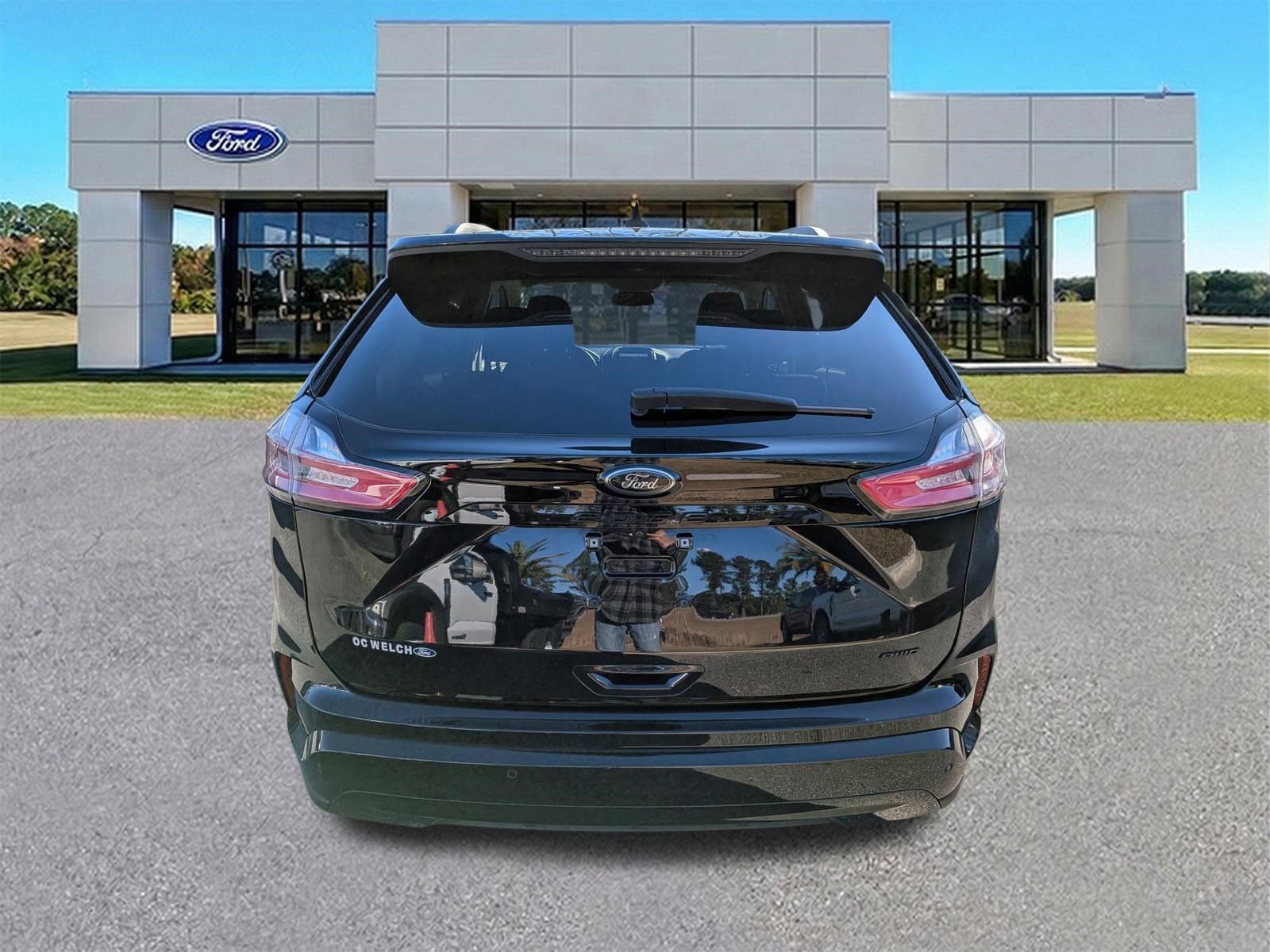 Certified 2022 Ford Edge SE w/ Black Appearance Package image 4