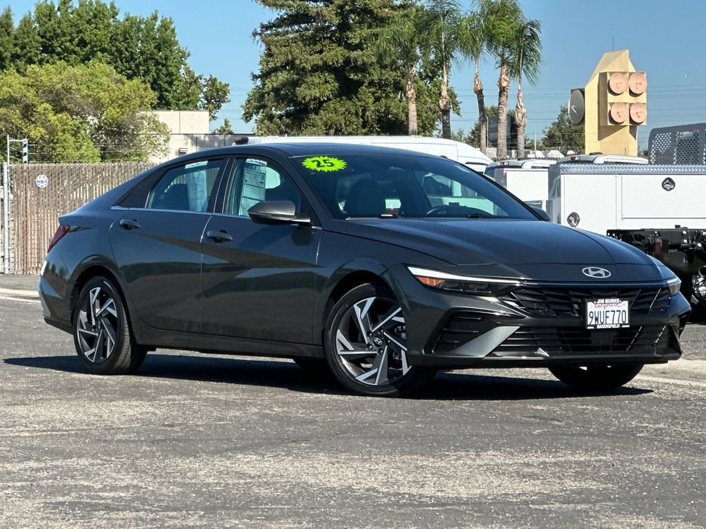 Used 2025 Hyundai Elantra Limited