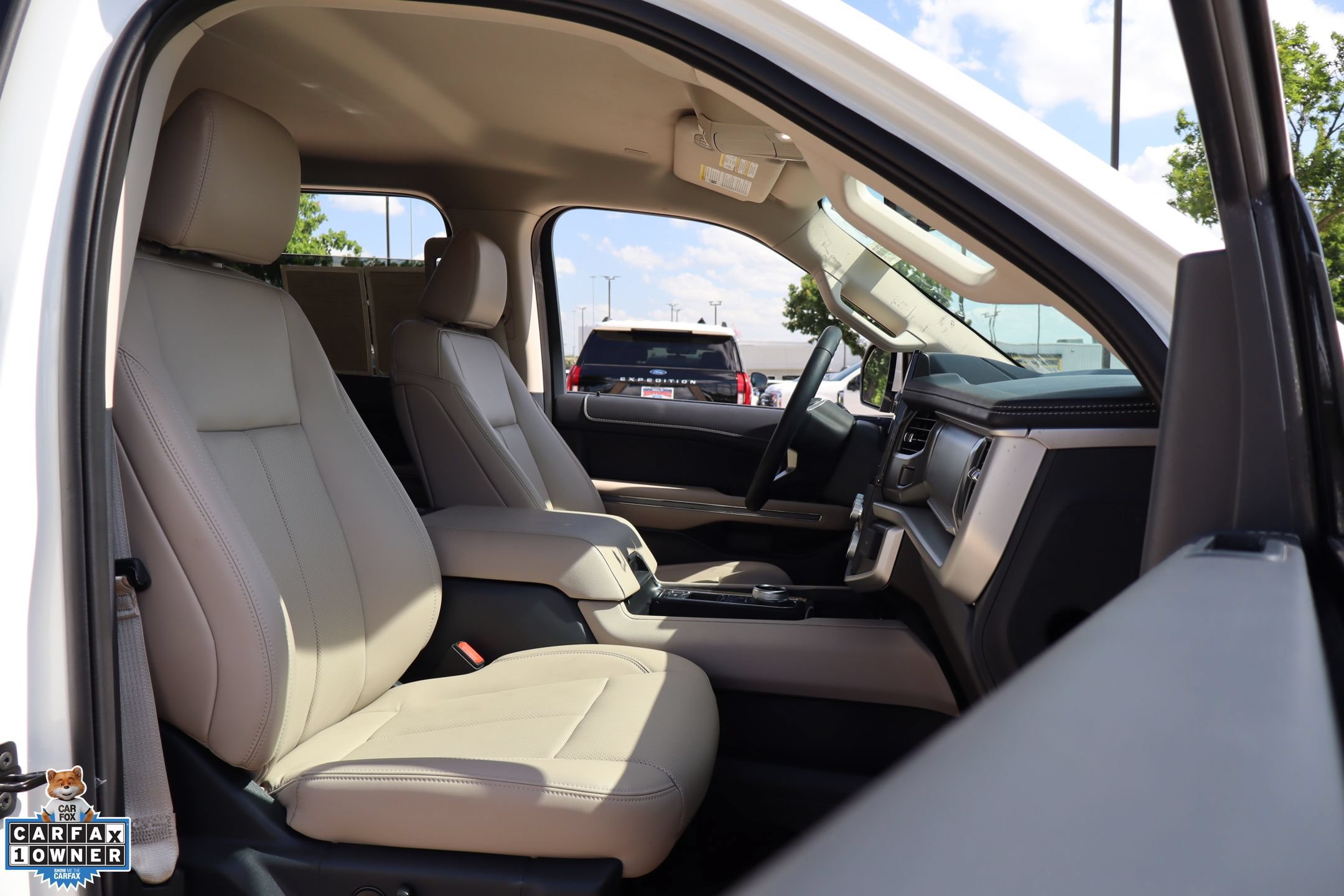Certified 2024 Ford Expedition XLT RWD image 31