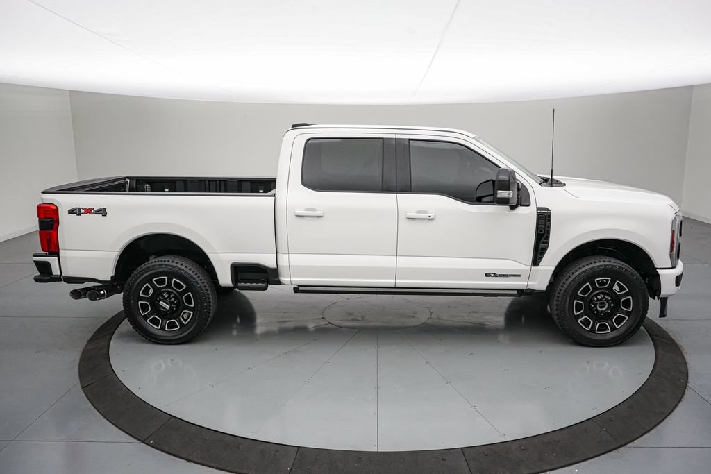 Certified 2025 Ford F250 Platinum AWD/4WD image 3