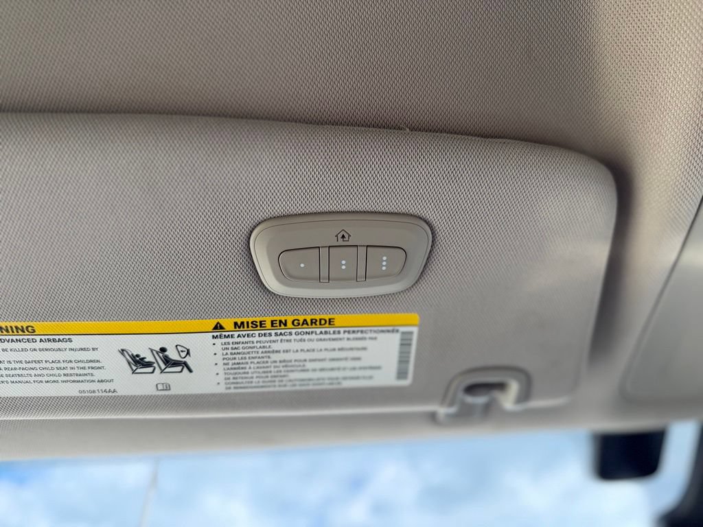 Used 2022 Chrysler Pacifica Touring-L FWD image 22