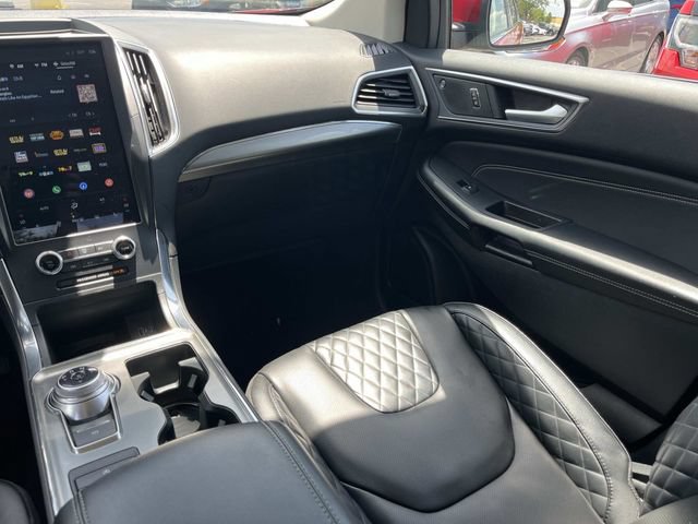Certified 2024 Ford Edge Titanium w/ Equipment Group 301A AWD/4WD image 17