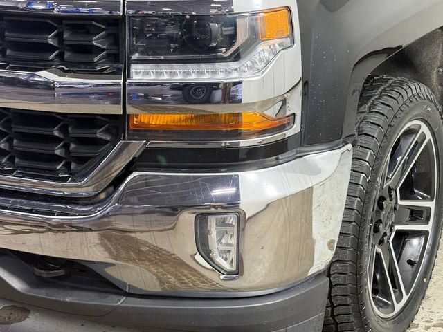 Used 2019 Chevrolet Silverado 1500 LT w/ LPO, Black Pack AWD/4WD image 9