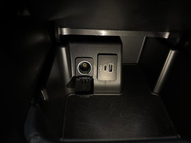 Certified 2025 Ford Explorer ST-Line image 29