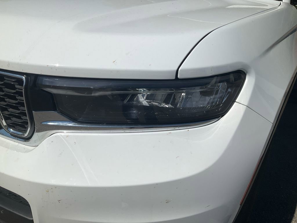 Used 2025 Jeep Grand Cherokee L Limited w/ Luxury Tech Group II image 9