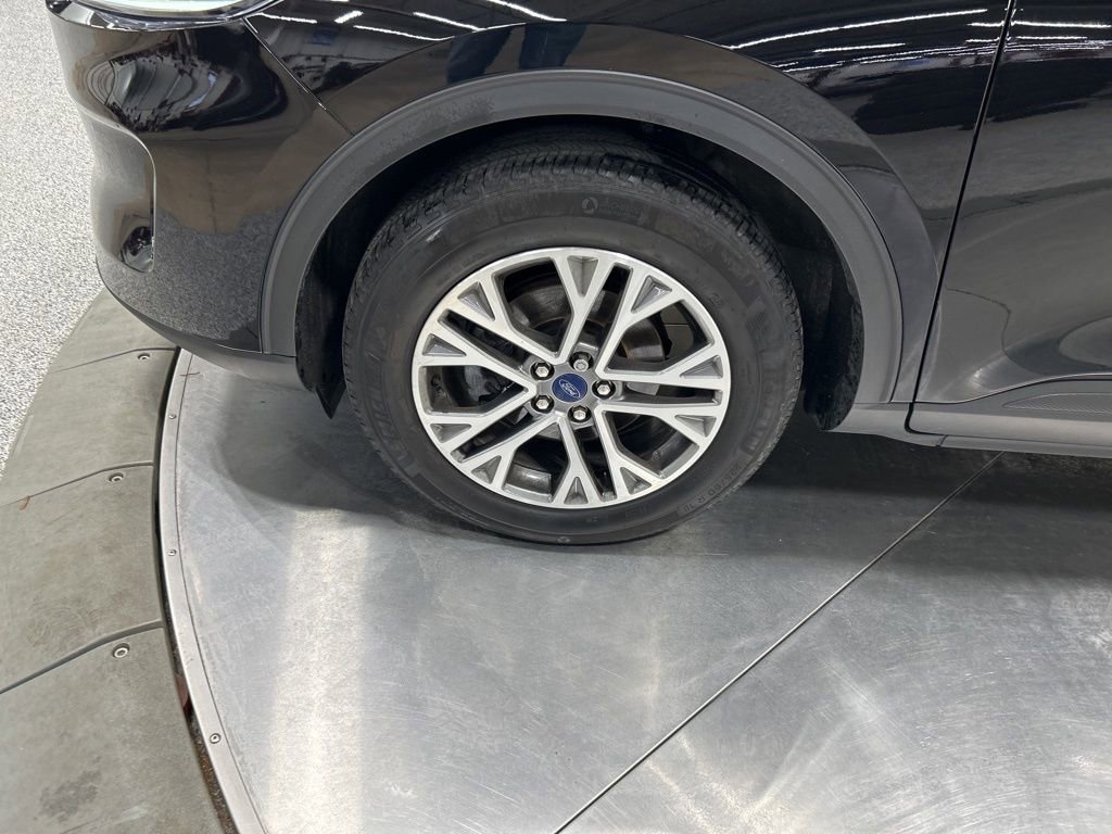 Certified 2022 Ford Escape SEL AWD/4WD image 29