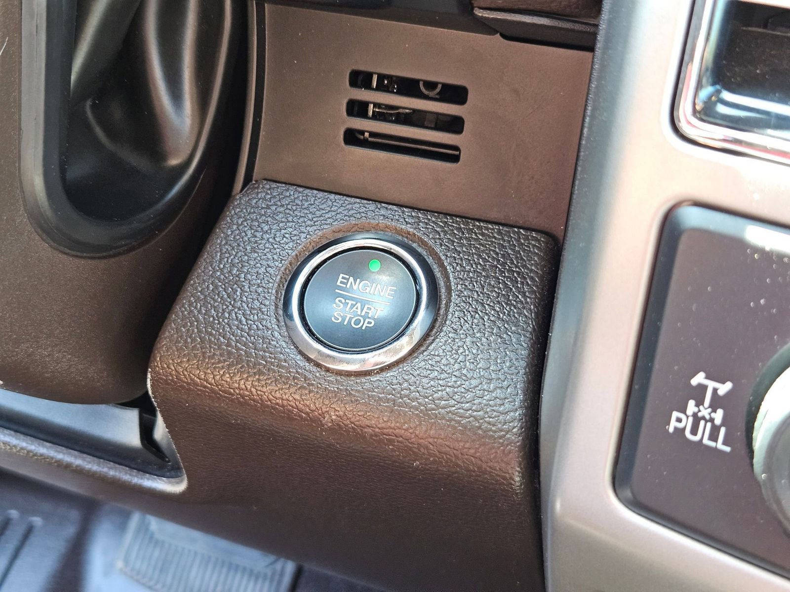 Certified 2019 Ford F250 King Ranch w/ King Ranch Ultimate Package image 17