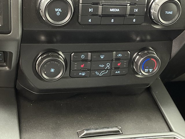 Certified 2021 Ford F250 XLT w/ XLT Premium Package AWD/4WD image 21