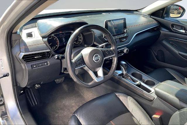 Used 2022 Nissan Altima 2.5 SR FWD image 14