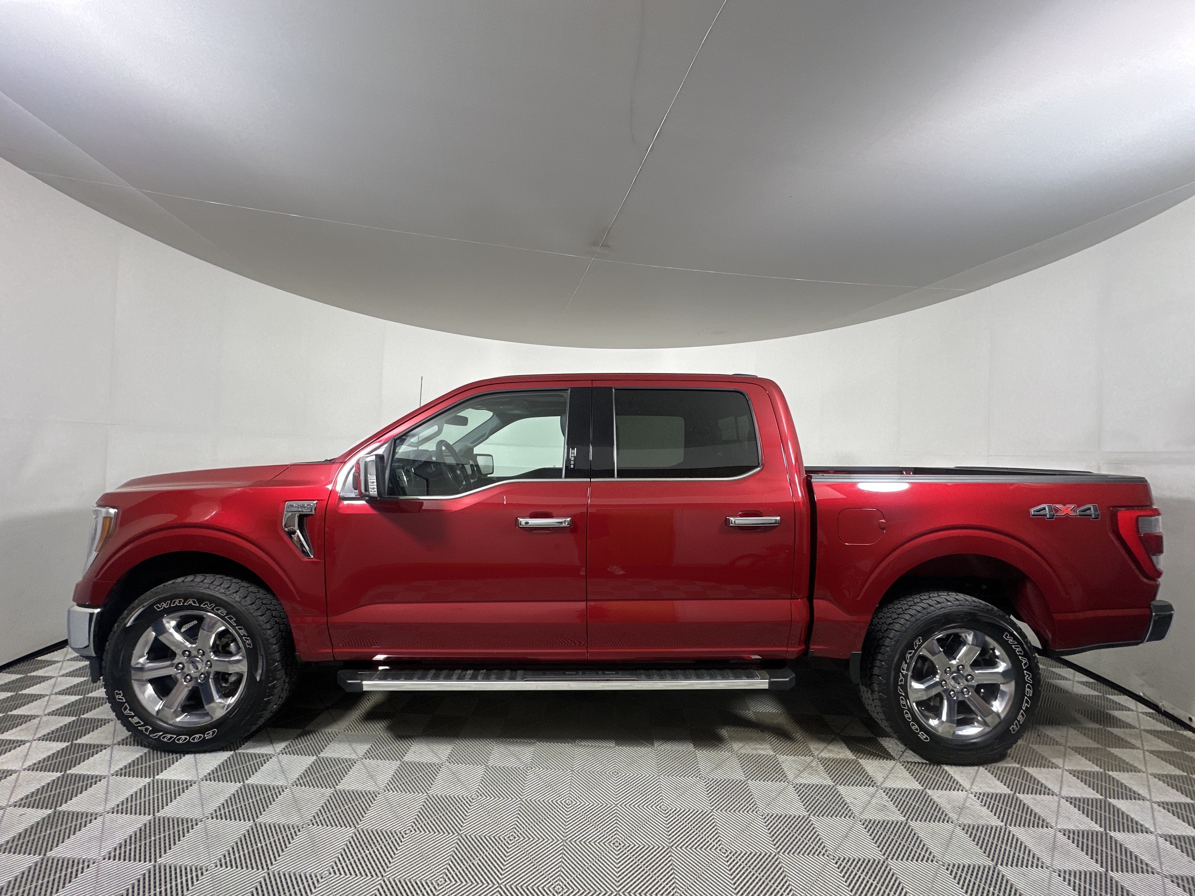 Certified 2022 Ford F150 Lariat w/ Equipment Group 502A High AWD/4WD image 4