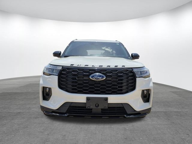 Certified 2025 Ford Explorer ST-Line w/ Premium Package image 2